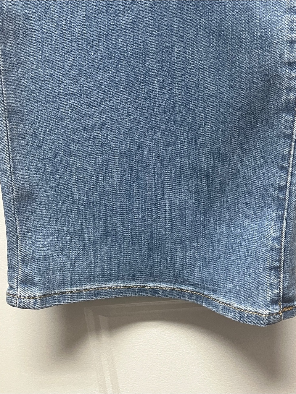 Hudson Jeans - Picture 6 of 16